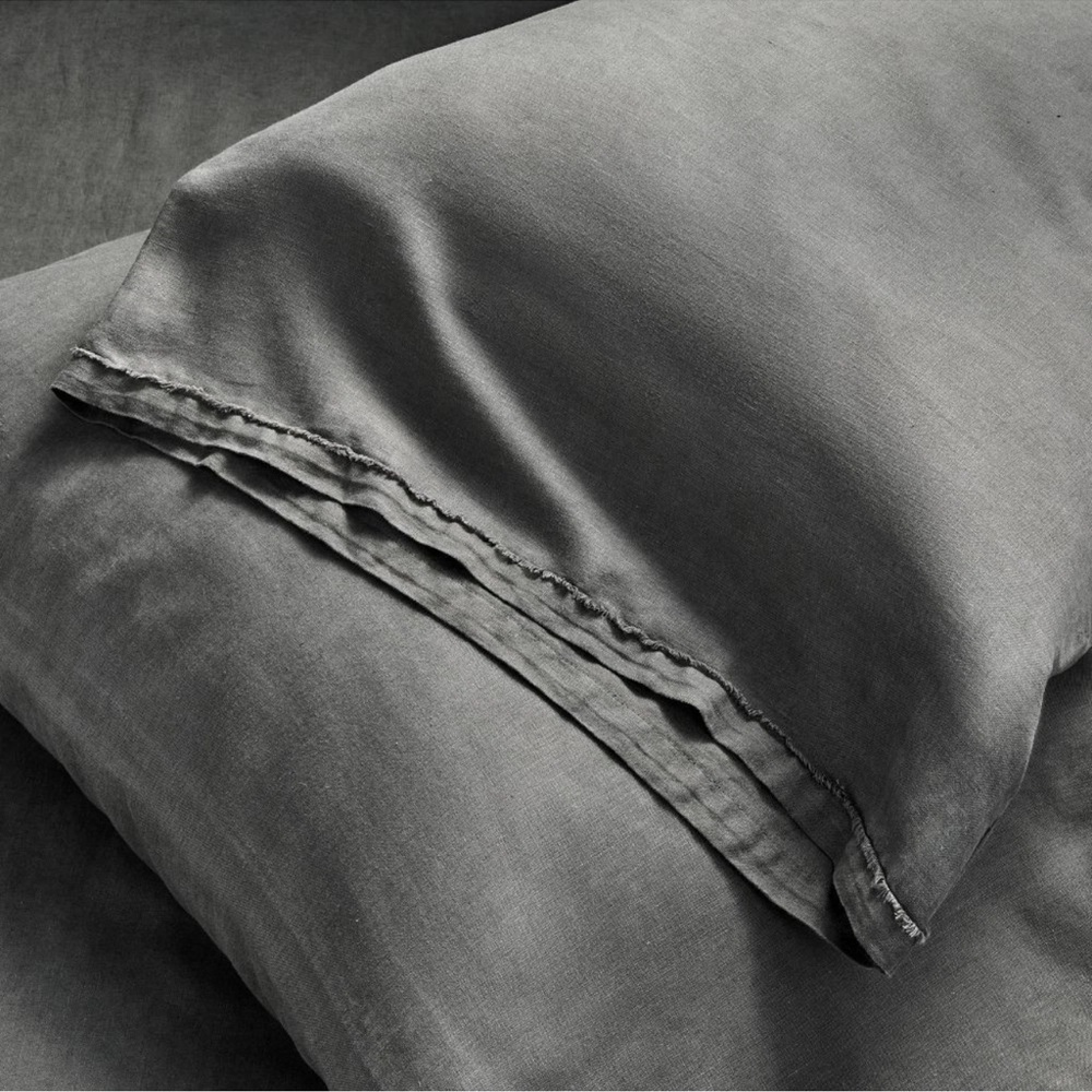 Casaluna 4pc California King 100% Linen Sheet Set Dark Gray - BRAND NEW - Picture 6 of 8